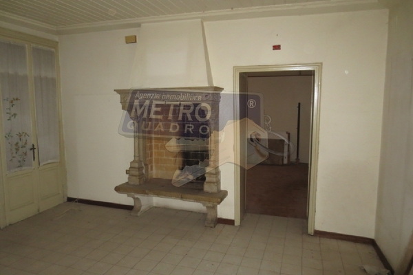 cucina con caminetto - RUSTICO THIENE (VI)